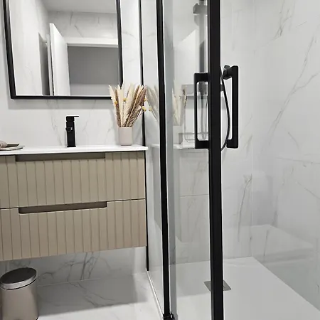 R2R - Moderno Y Amplio Apartamento - 1A102 Appartement Gijón