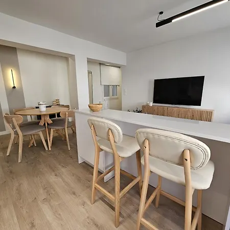 1a102 Moderno Y Amplio By R2r Consulting