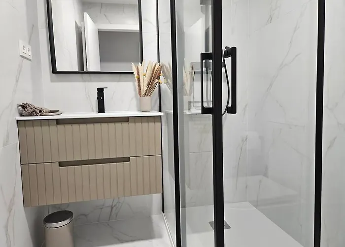 1a102 Moderno Y Amplio By R2r Consulting