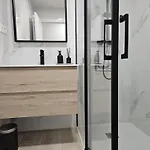 1a102 Moderno Y Amplio By R2r Consulting *